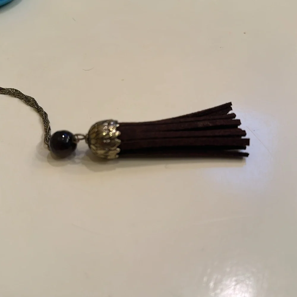 softly Understated Necklace EUC w/ Faceted beads, antique gold chain, leather … - Picture 2 of 8